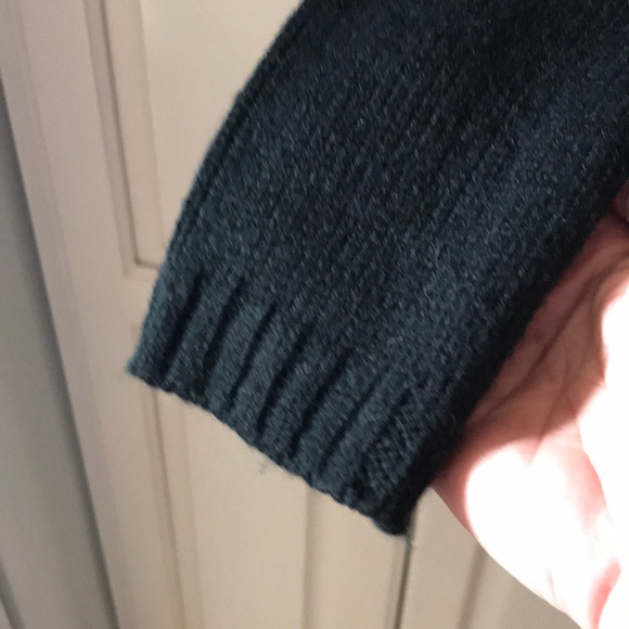 Black Sweater - Picture 4 of 4